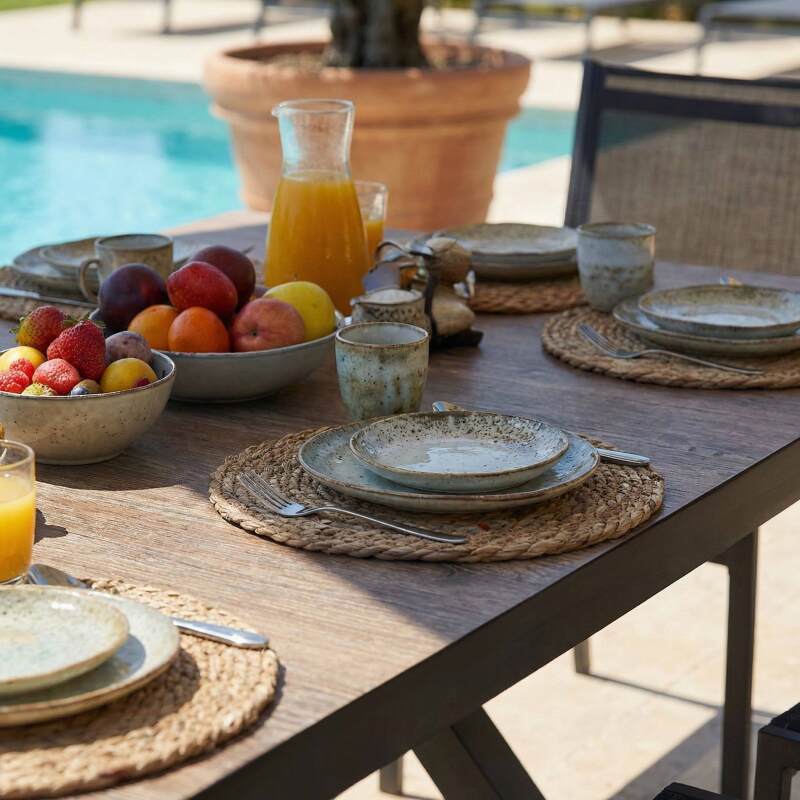 Table de jardin en aluminium et céramique effet bois 201x100 cm et 10 chaises empilables en textilène (3/9)
