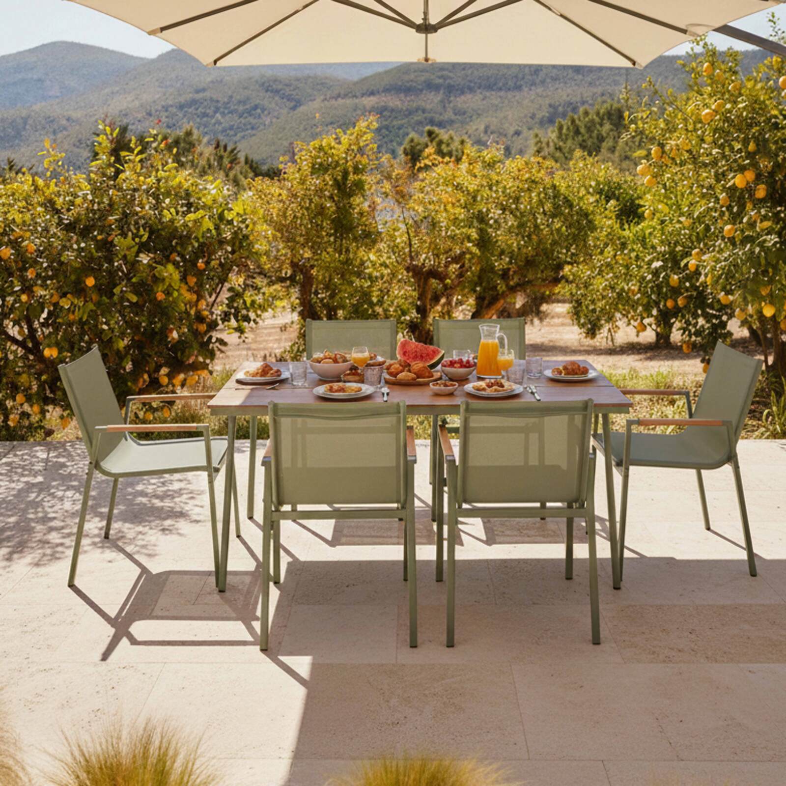 Table de jardin en métal et polywood 150x90 cm et 6 chaises 