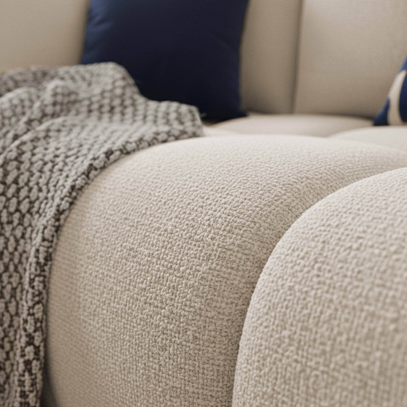 Canapé 3 places en tissu avec coussins