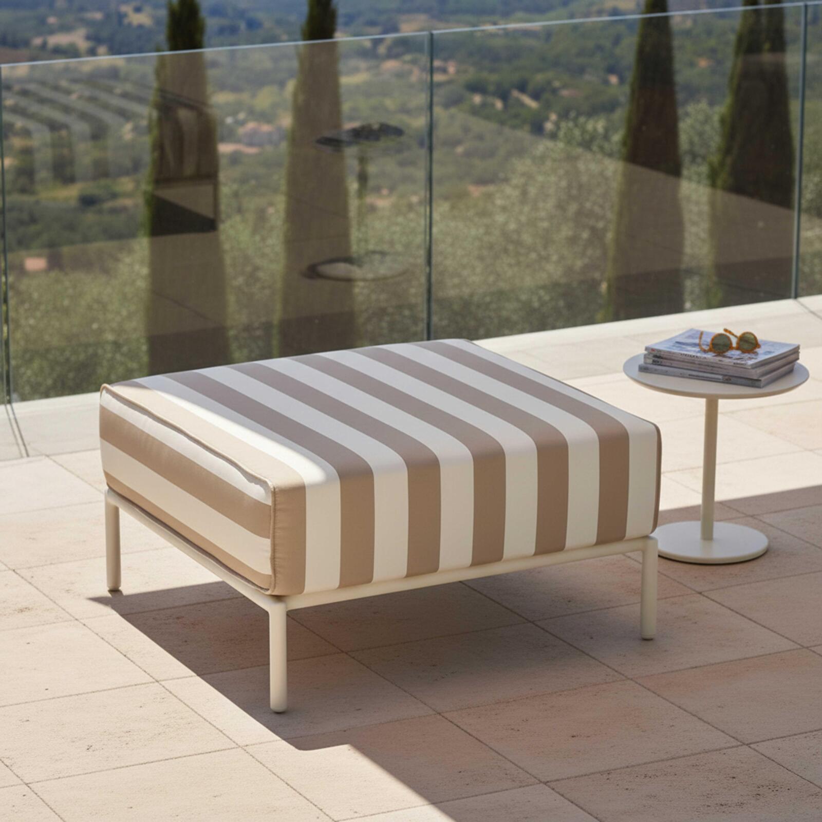 Pouf rayé pour salon de jardin modulable