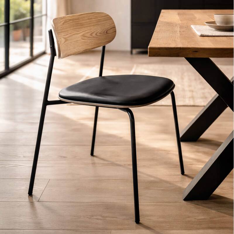 Chaises effet cuir en bois et métal - Lot de 2 - Ambiance