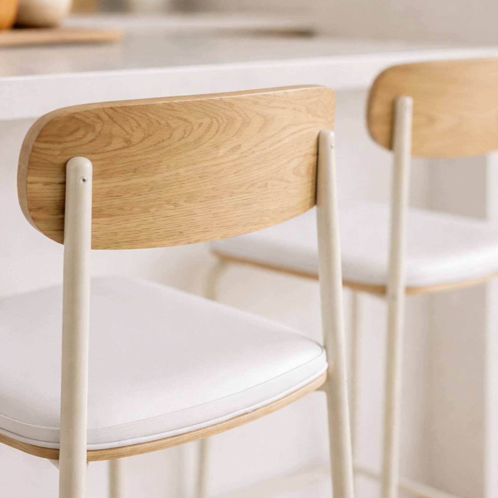 Chaises hautes effet cuir en bois et métal - Lot de 2