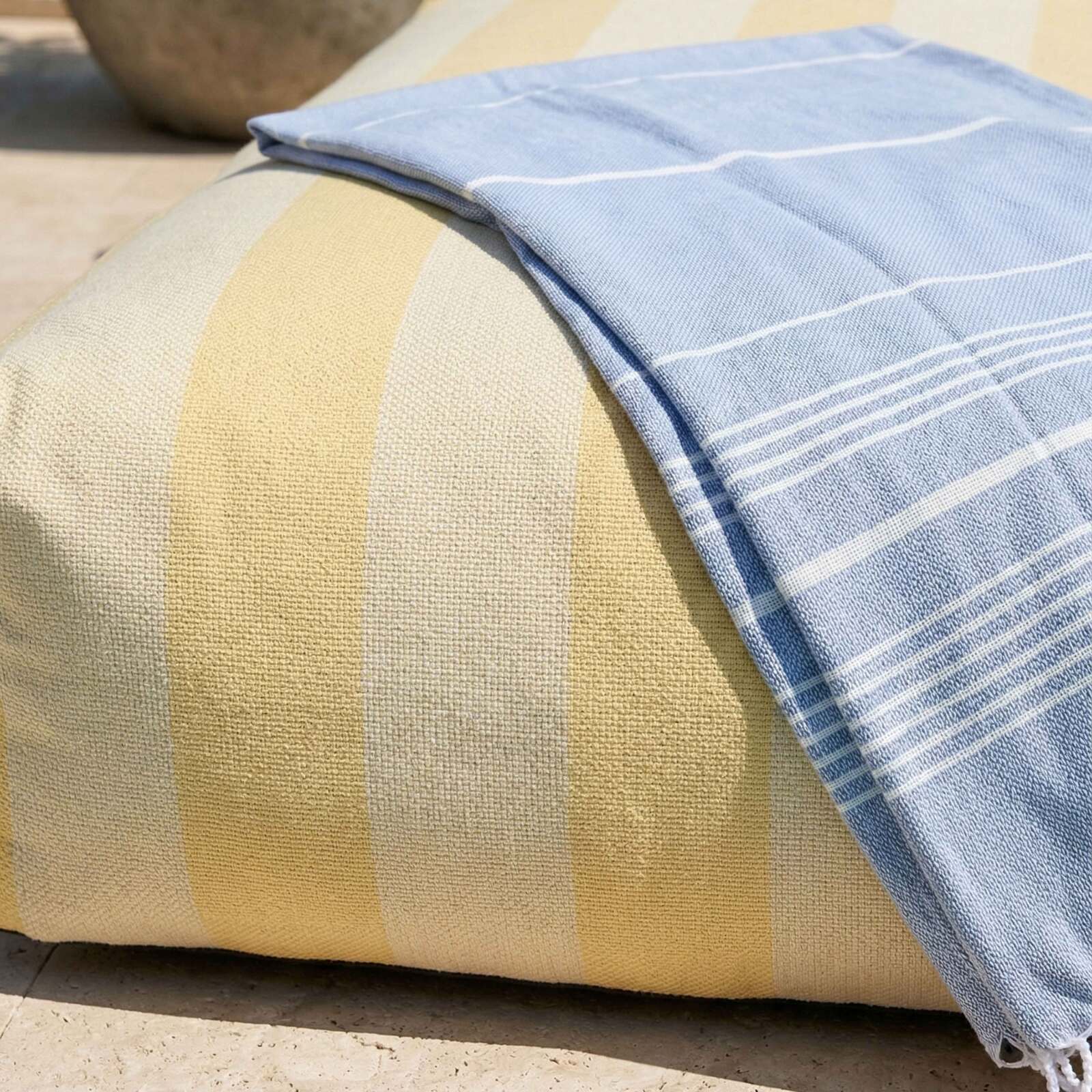 Salon de jardin modulable 2 places avec 2 méridiennes rayées