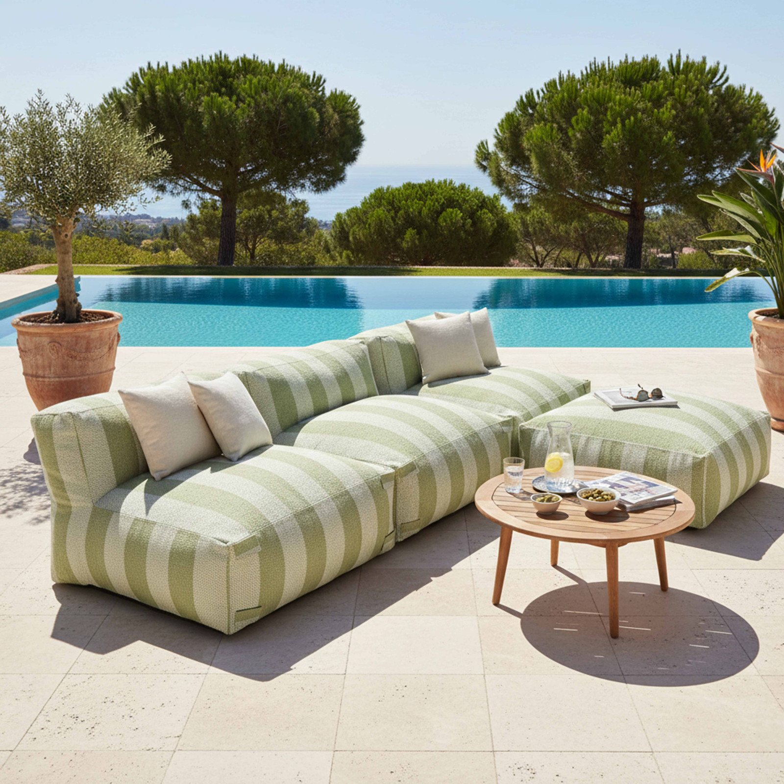 Salon de jardin modulable rayé 4 places avec 3 chauffeuses et 1 pouf