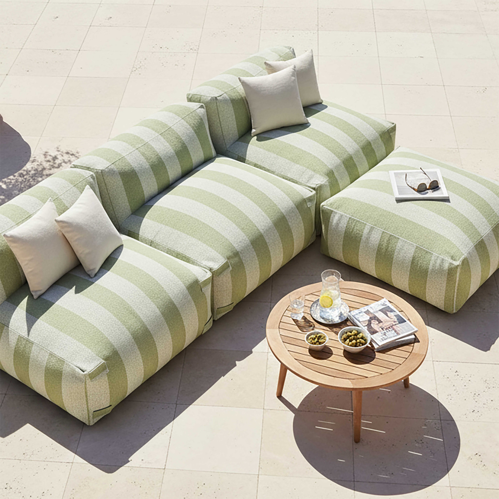Salon de jardin modulable rayé 4 places avec 3 chauffeuses et 1 pouf