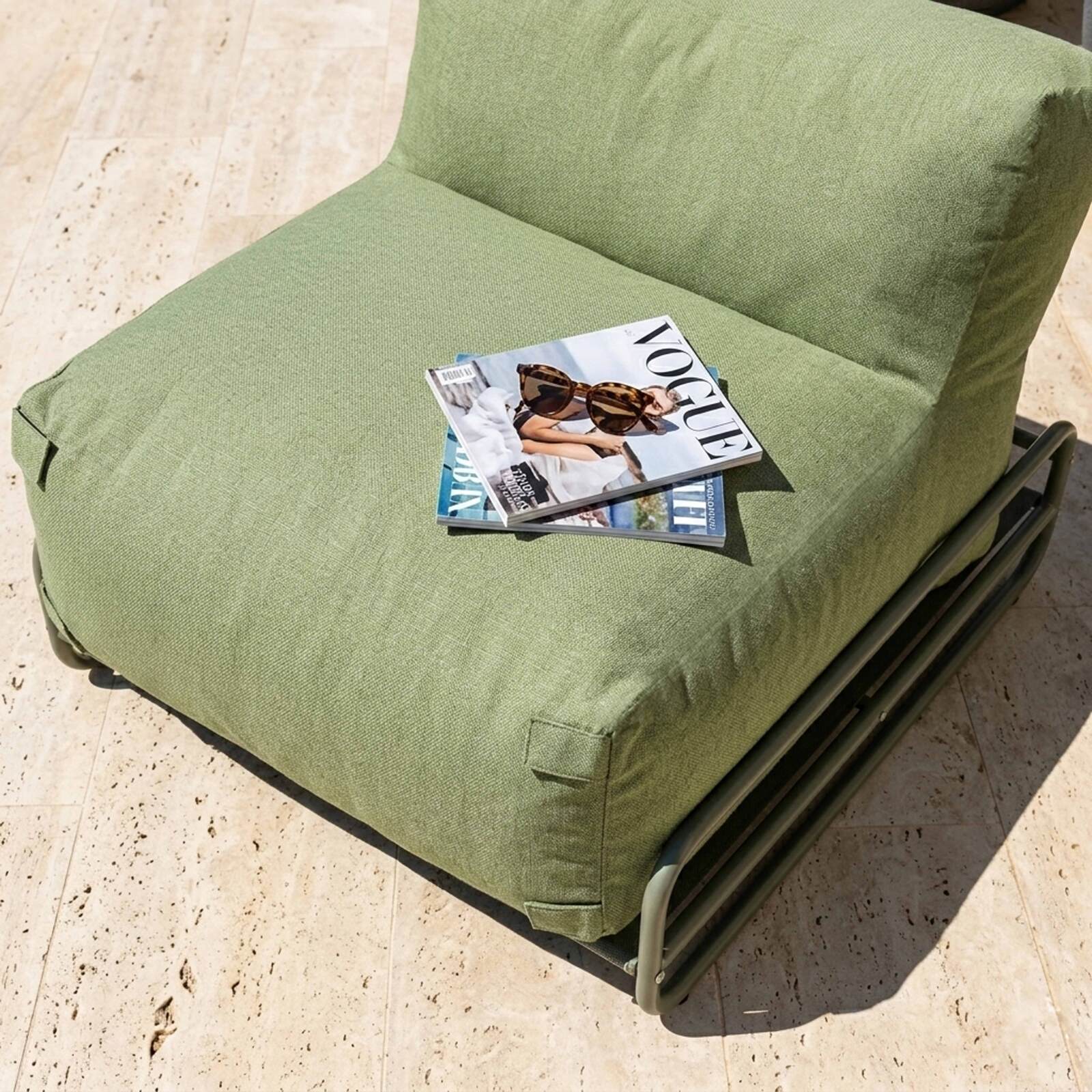 Chauffeuse pour salon de jardin modulable avec structure