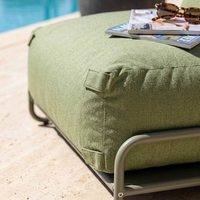 Chauffeuse pour salon de jardin modulable avec structure (3/7)