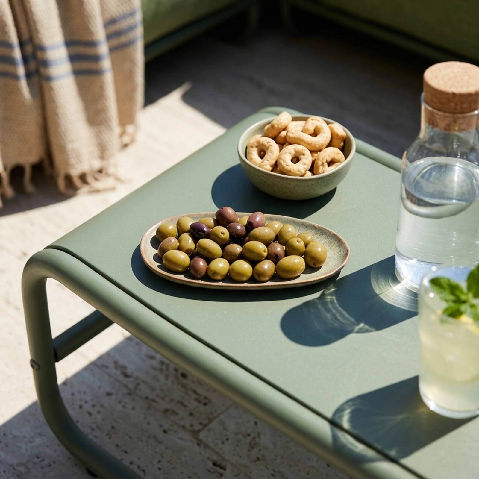 Table basse de jardin rectangulaire en métal 85x40x30 cm
