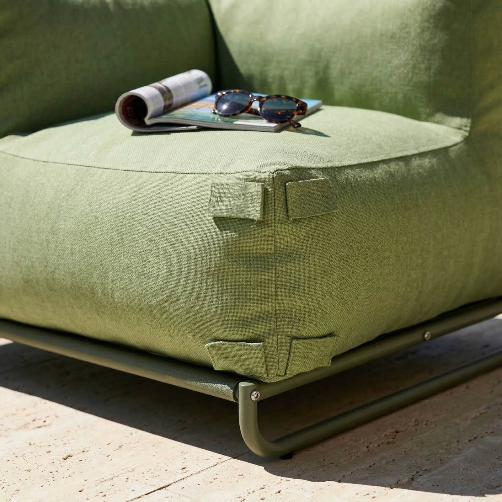 Fauteuil d'angle pour salon de jardin modulable avec structure