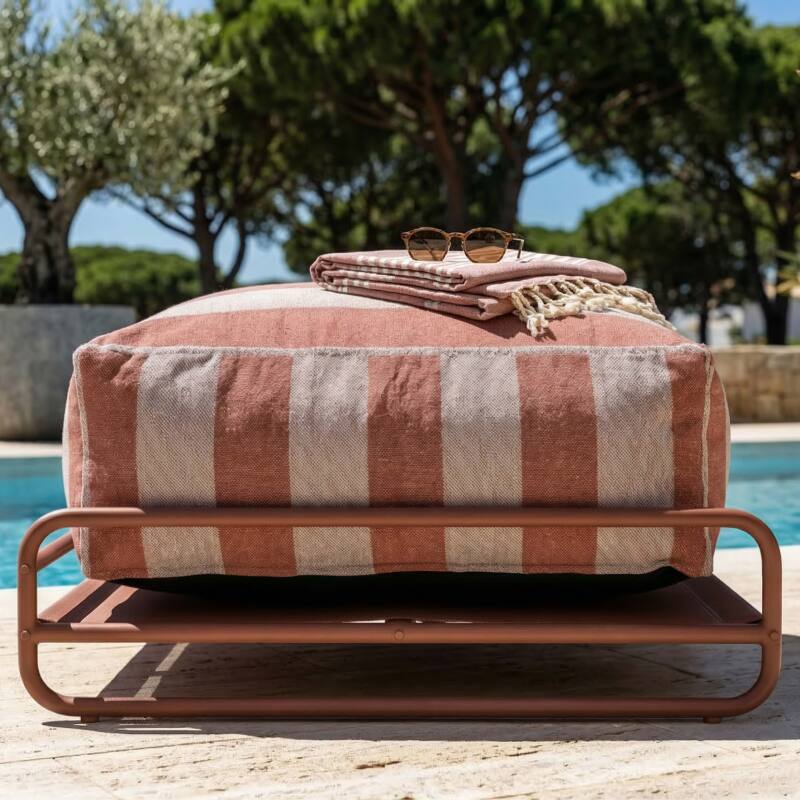 Pouf rayé pour salon de jardin modulable avec structure (2/6)