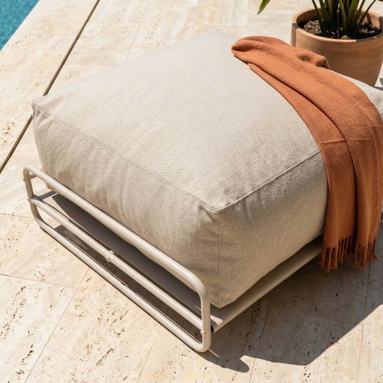 Salon de jardin modulable 4 places avec structure, 1 chauffeuse, 2 fauteuils d'angle, 1 pouf et 1 table basse