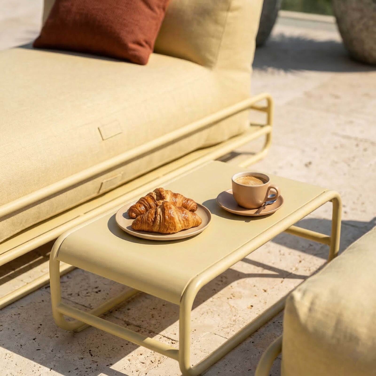 Salon de jardin modulable 2 places avec structure, 2 méridiennes et table basse