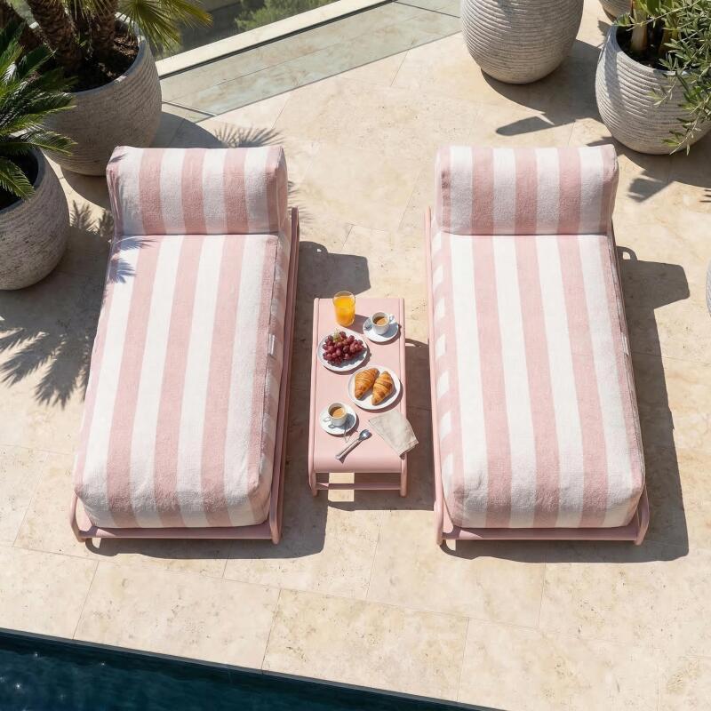 Salon de jardin modulable 2 places avec structure, 2 méridiennes rayées et table basse (2/7)