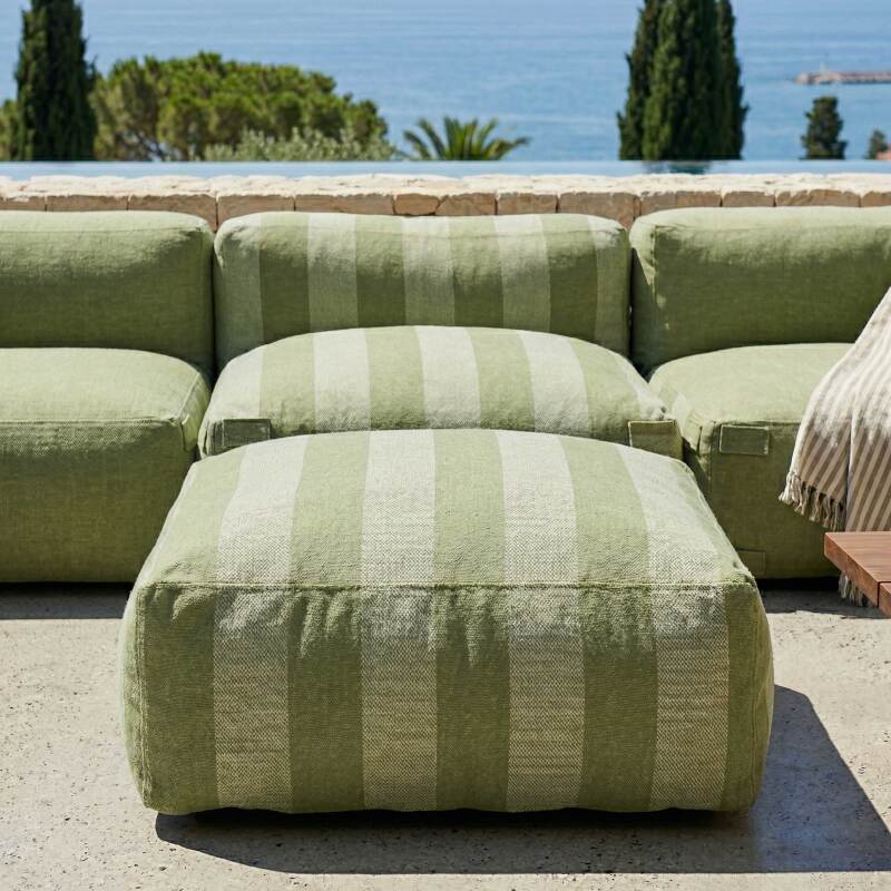 Salon de jardin modulable rayé 4 places avec 1 chauffeuse, 2 fauteuils d'angle et 1 pouf (2/7)