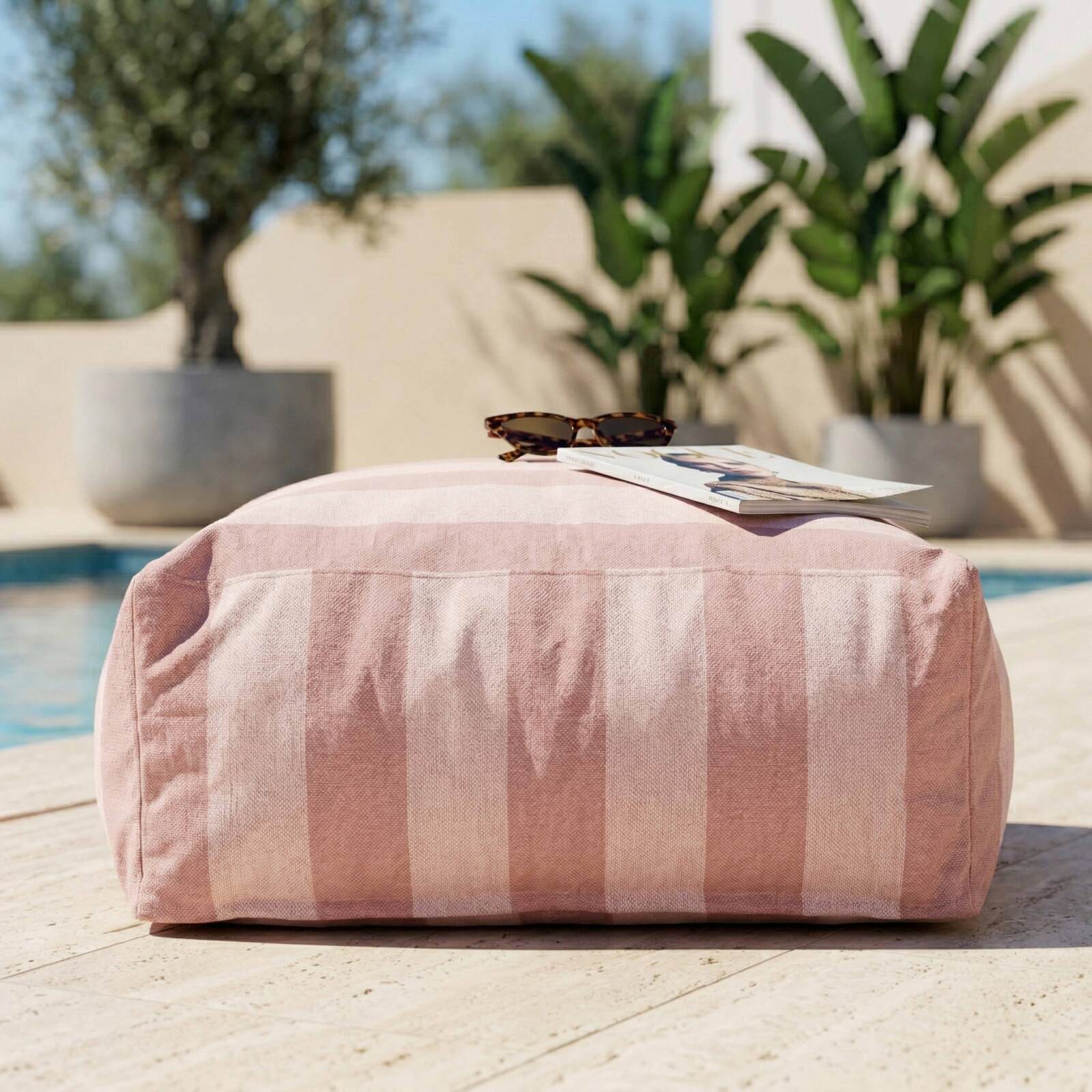 Pouf rayé pour salon de jardin modulable