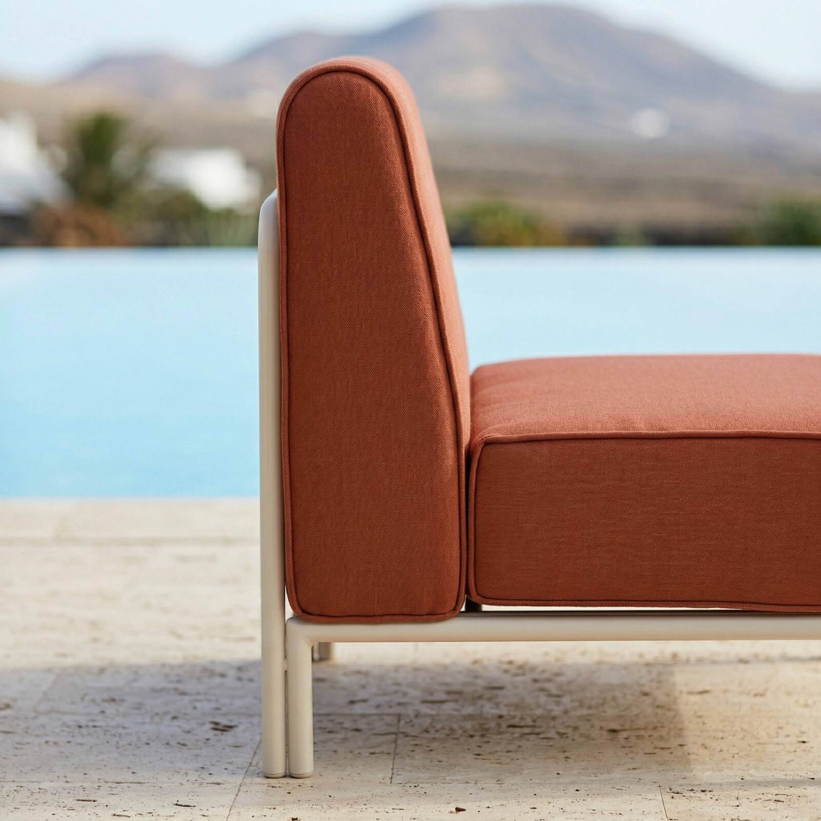 Chauffeuse pour salon de jardin modulable