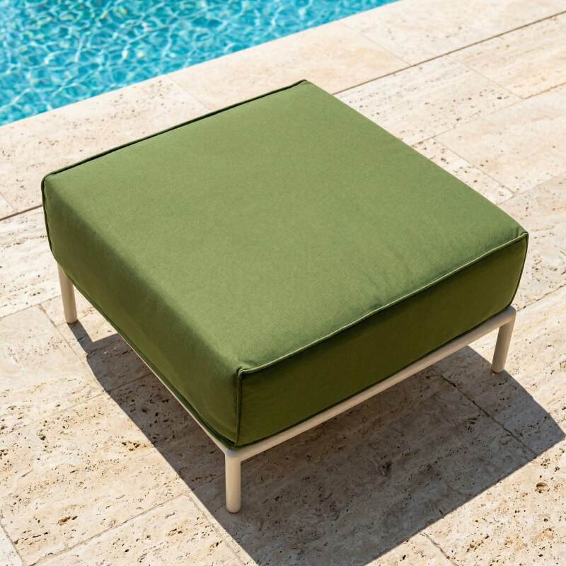 Pouf pour salon de jardin modulable (2/5)