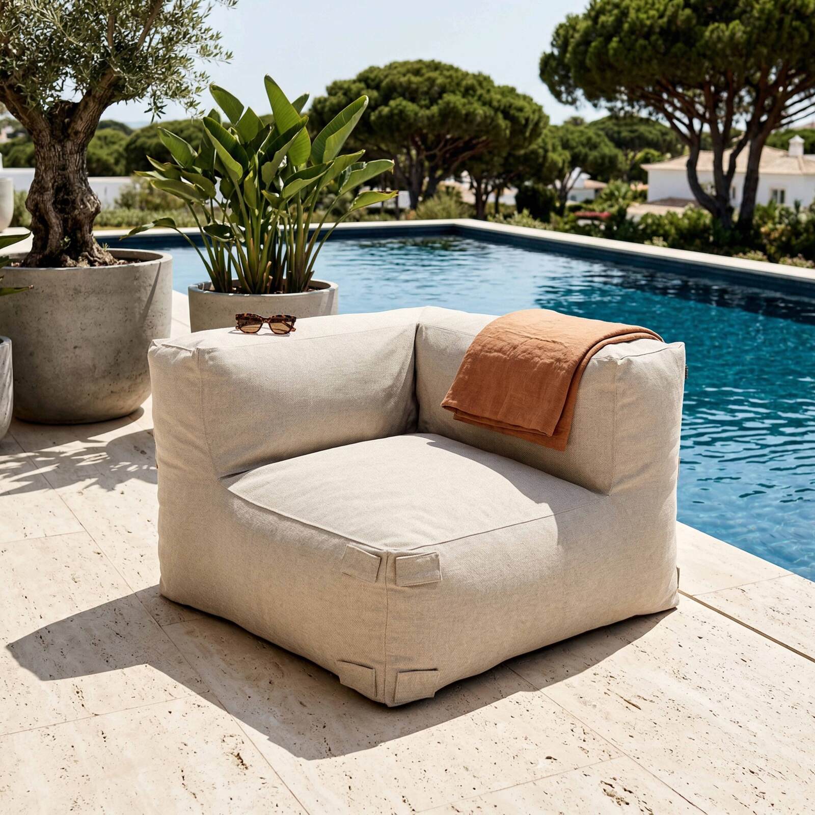 Salon de jardin modulable rayé 5 places avec 2 chauffeuses, 1 fauteuil d'angle, 1 méridienne et 1 pouf