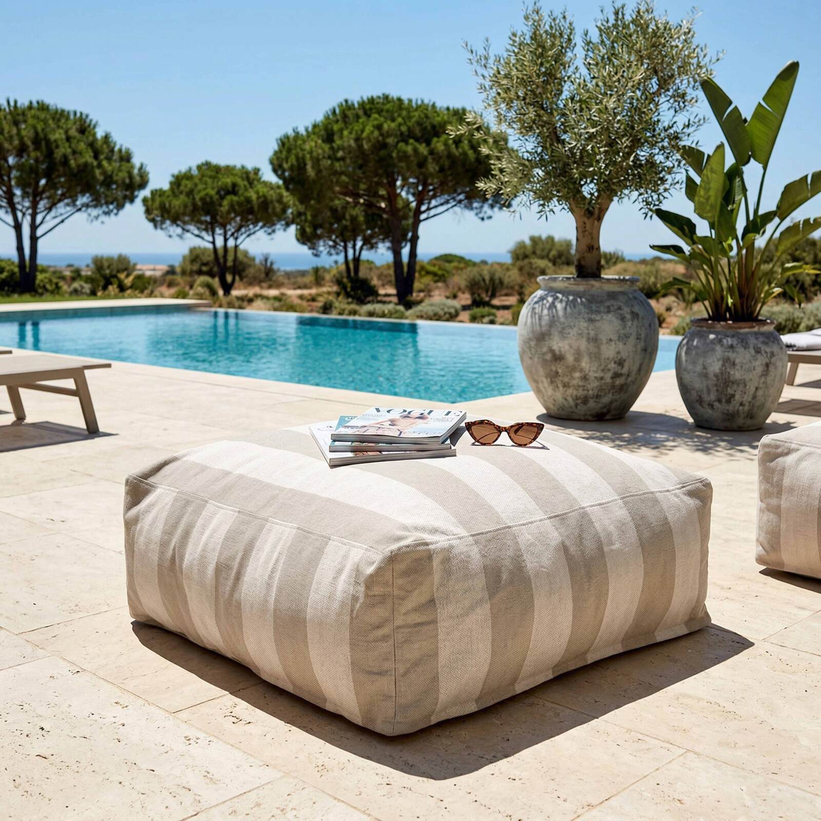 Salon de jardin modulable rayé 5 places avec 2 chauffeuses, 1 fauteuil d'angle, 1 méridienne et 1 pouf