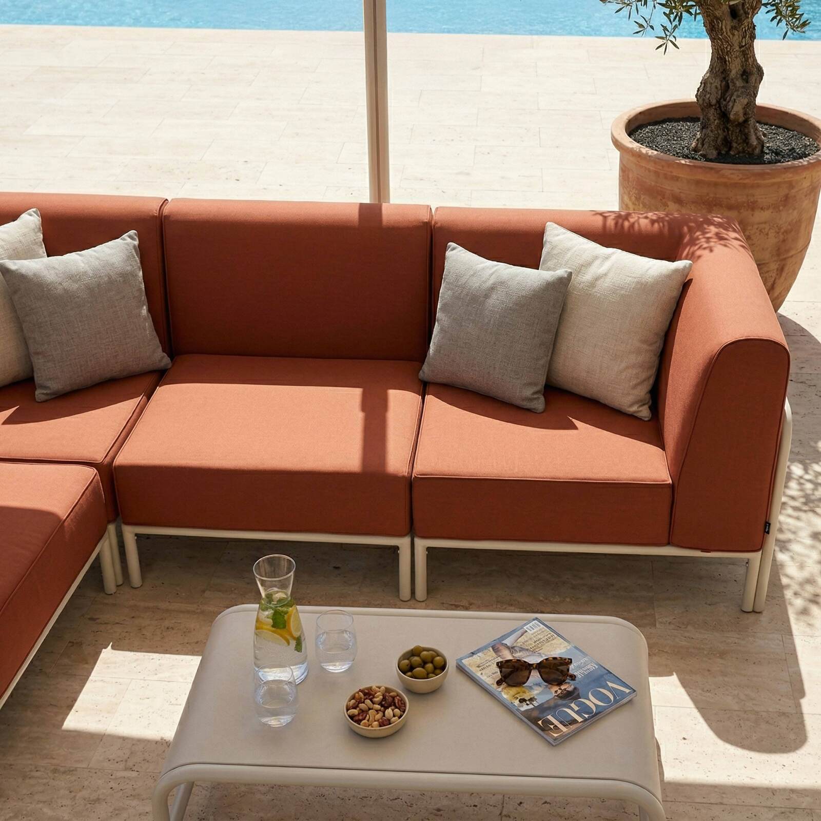 Salon de jardin modulable 4 places avec 1 chauffeuse, 2 fauteuils d'angle et 1 pouf