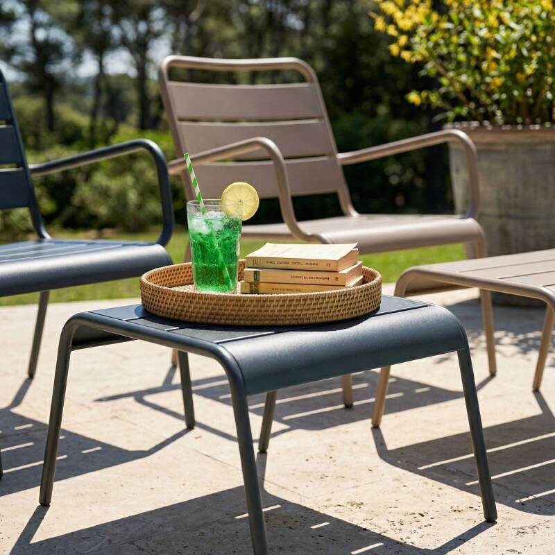 Fauteuils de jardin bas en métal et repose-pieds dépareillés - Lot de 2 (3/7)