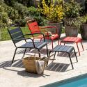 Fauteuils de jardin bas en métal et repose-pieds dépareillés - Lot de 2