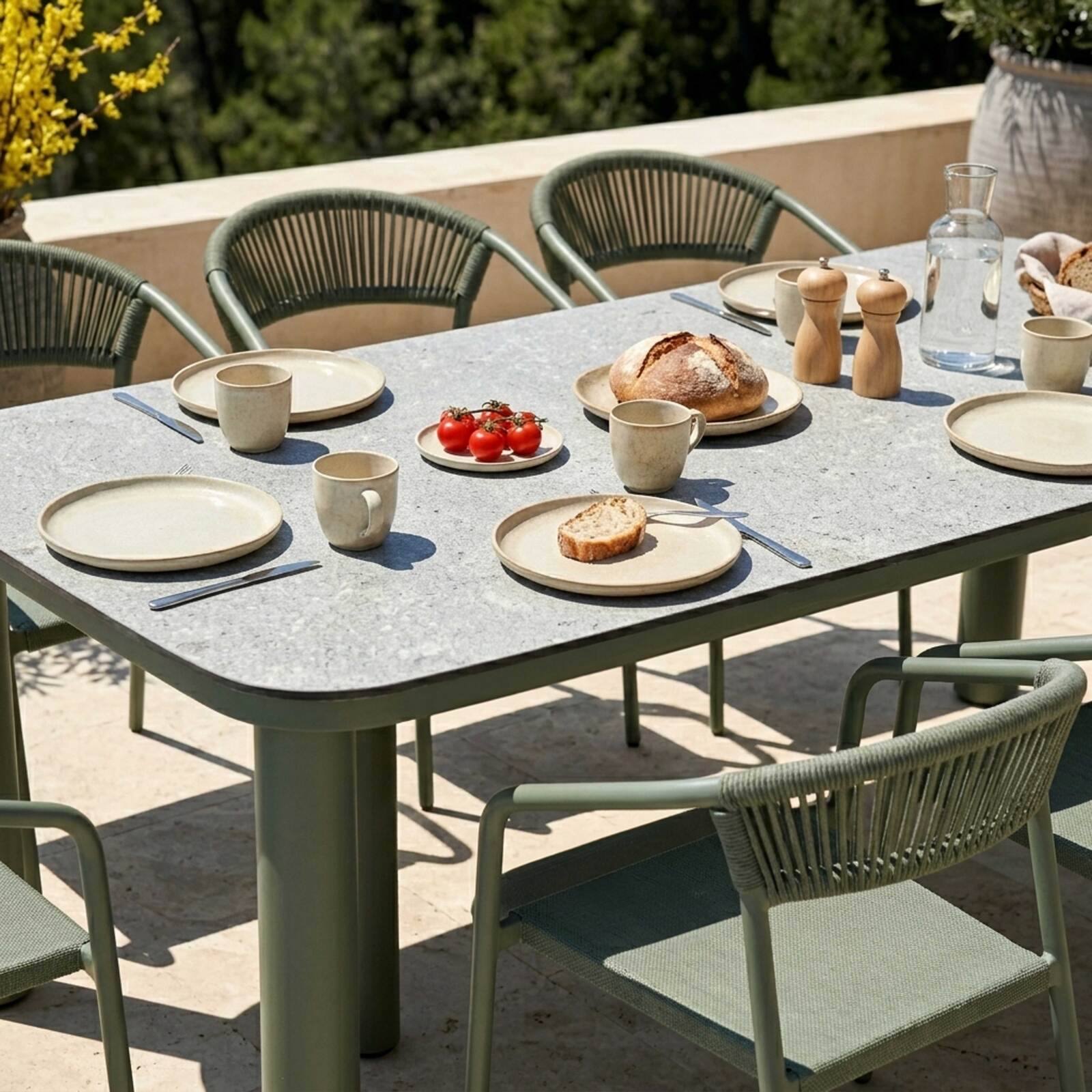 Table de jardin structure en aluminium 8 personnes 213x90 cm et 8 chaises en textilène