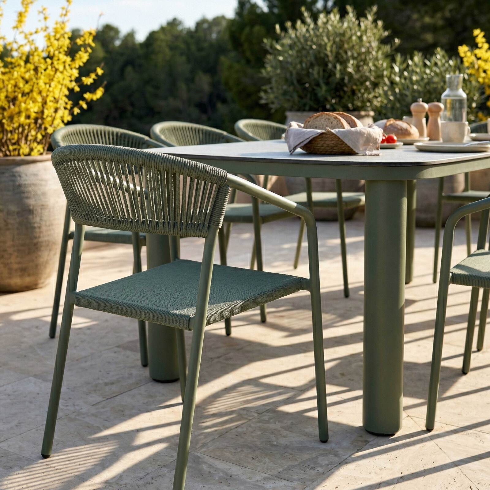 Table de jardin structure en aluminium 8 personnes 213x90 cm et 8 chaises en textilène
