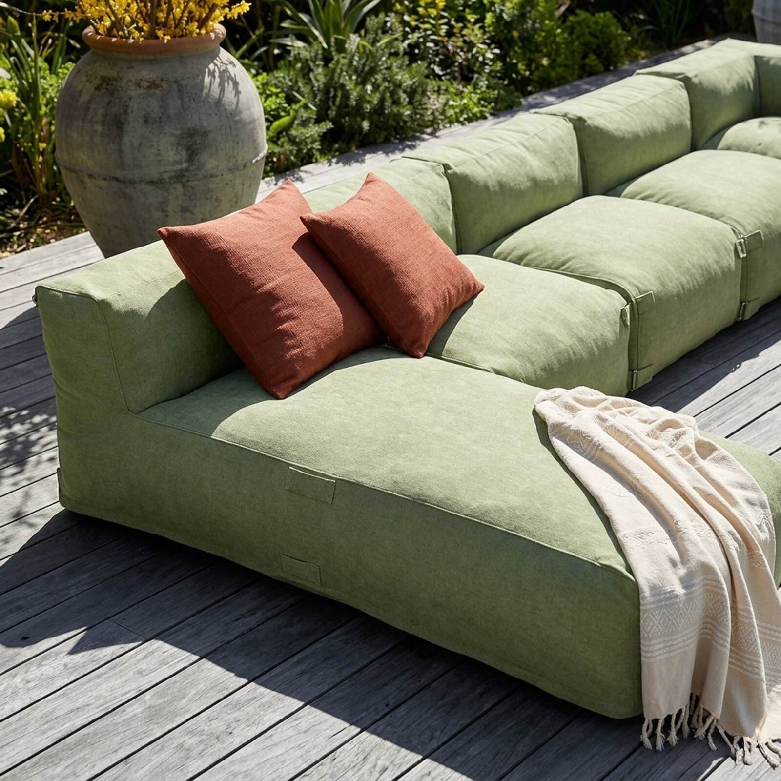 Salon de jardin modulable 8 places avec 5 chauffeuses, 1 fauteuil d'angle, 1 méridienne et 1 pouf