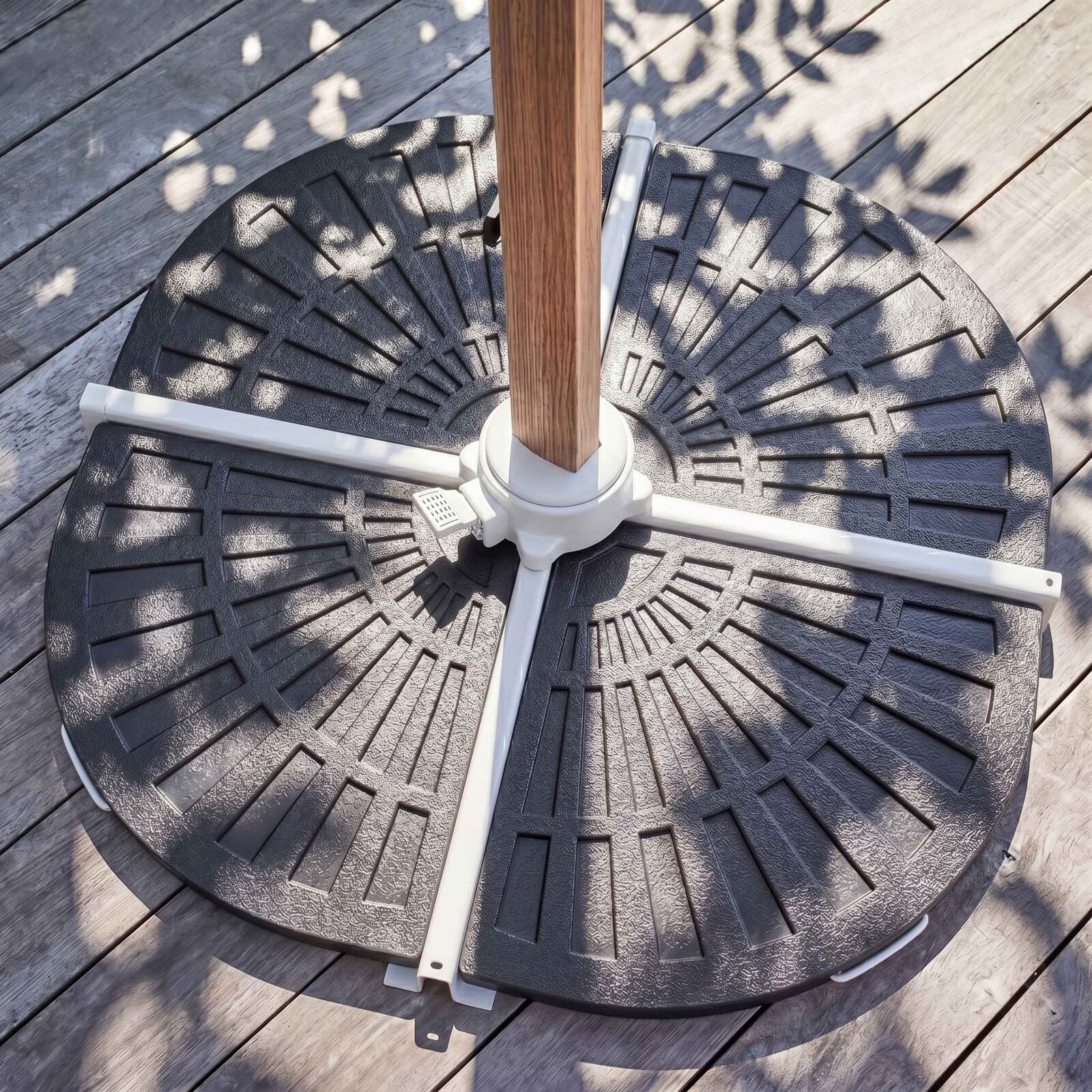 Parasol déporté 3x3 m carré inclinable rotatif 360° et 4 dalles lestées