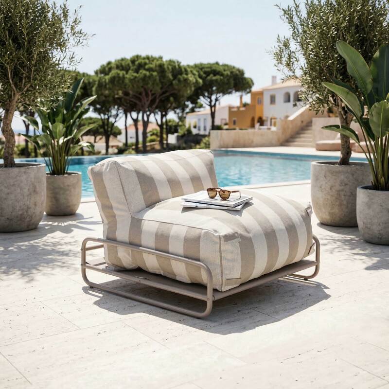 Salon de jardin modulable rayé 4 places avec structure, 3 chauffeuses, 1 pouf et table basse (4/7)