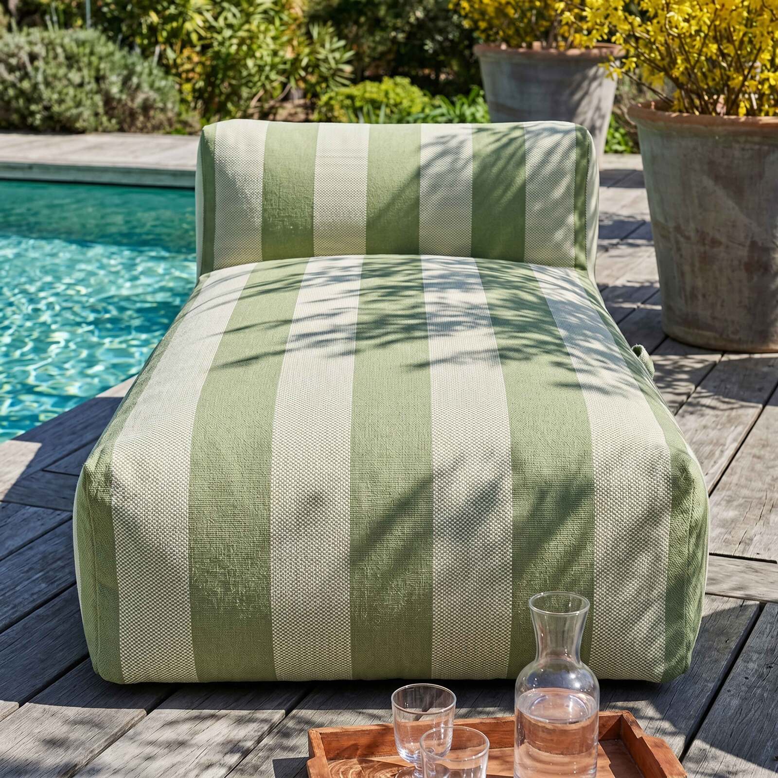 Méridienne rayée pour salon de jardin modulable