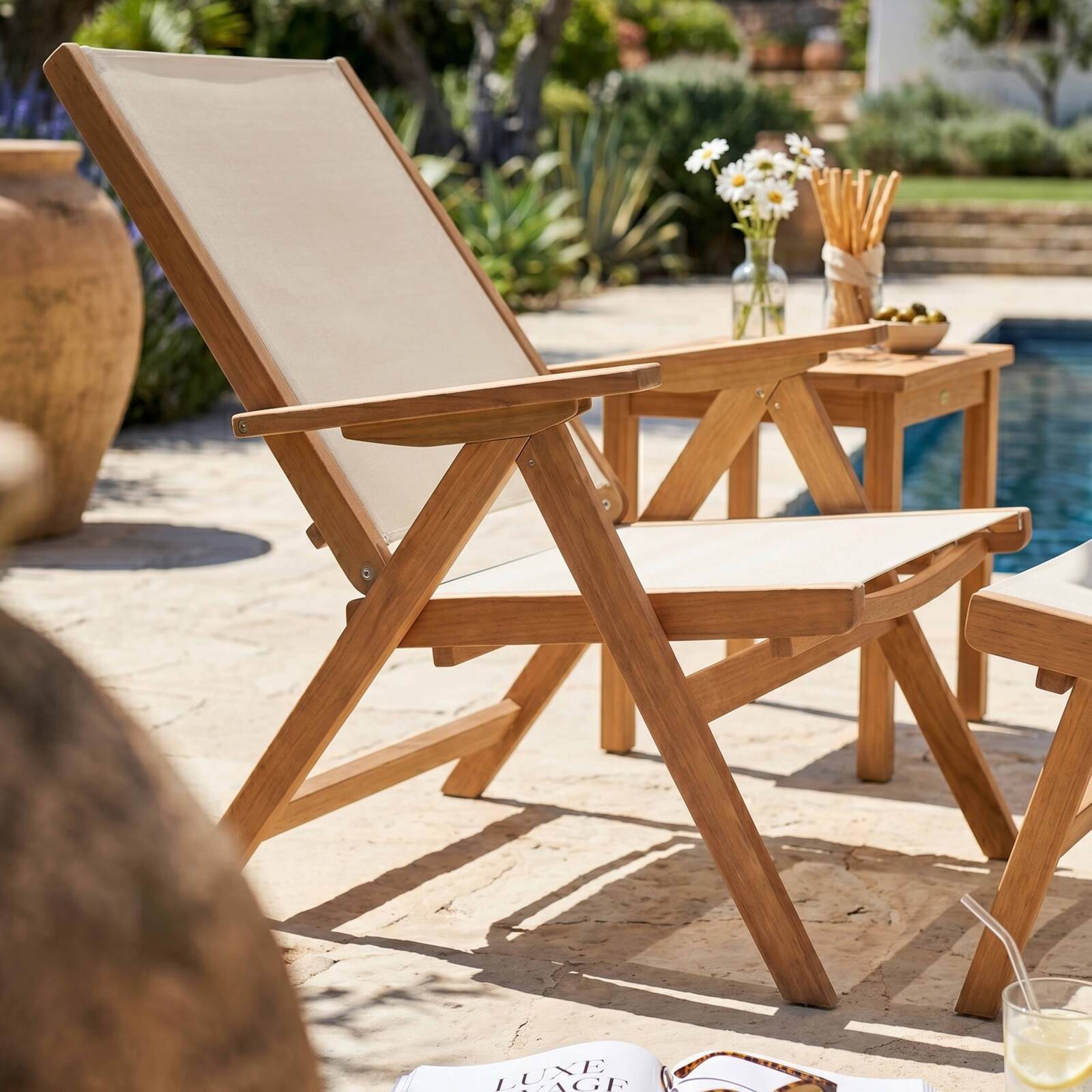 Fauteuil relax de jardin en bois d'eucalyptus avec repose-pieds