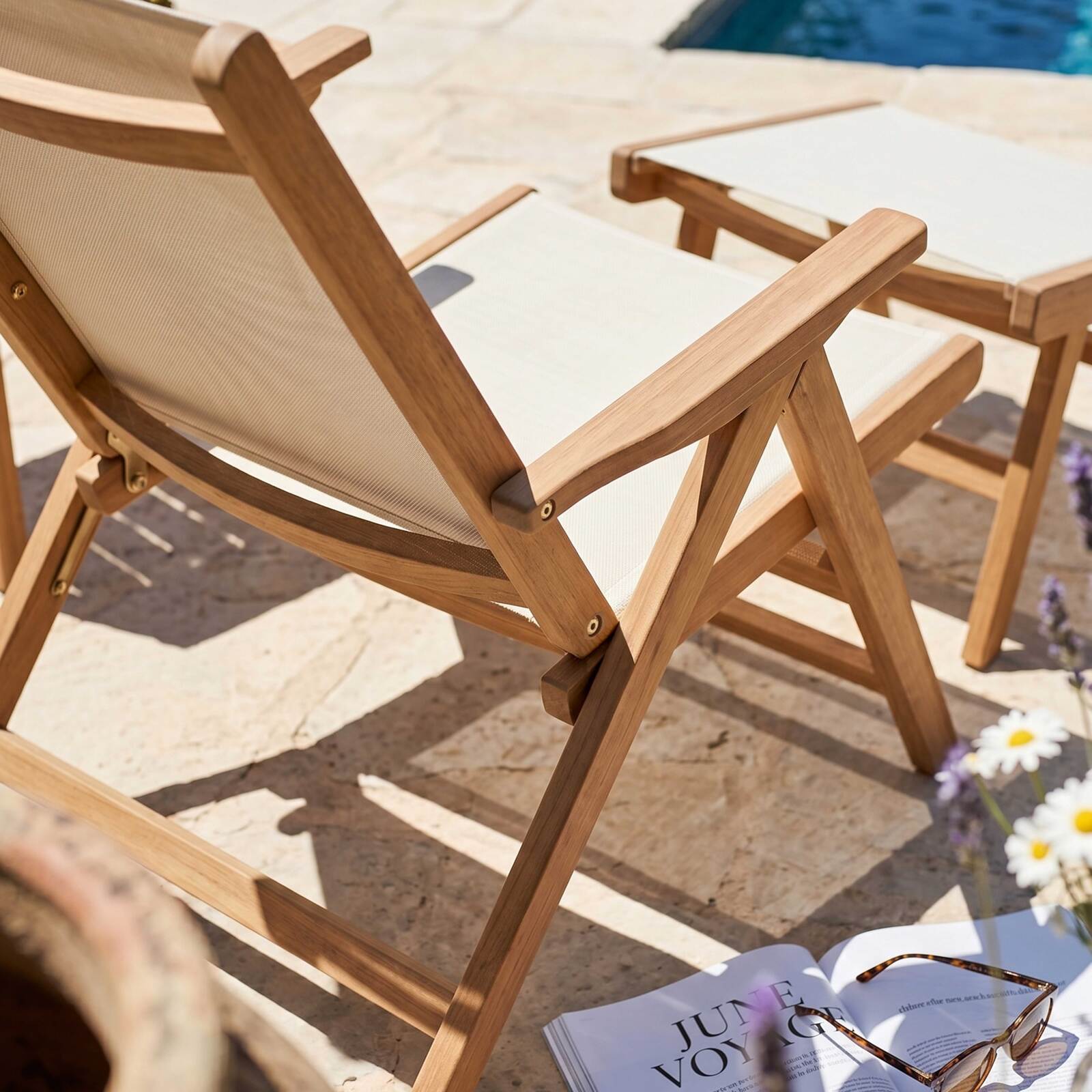Fauteuil relax de jardin en bois d'eucalyptus avec repose-pieds
