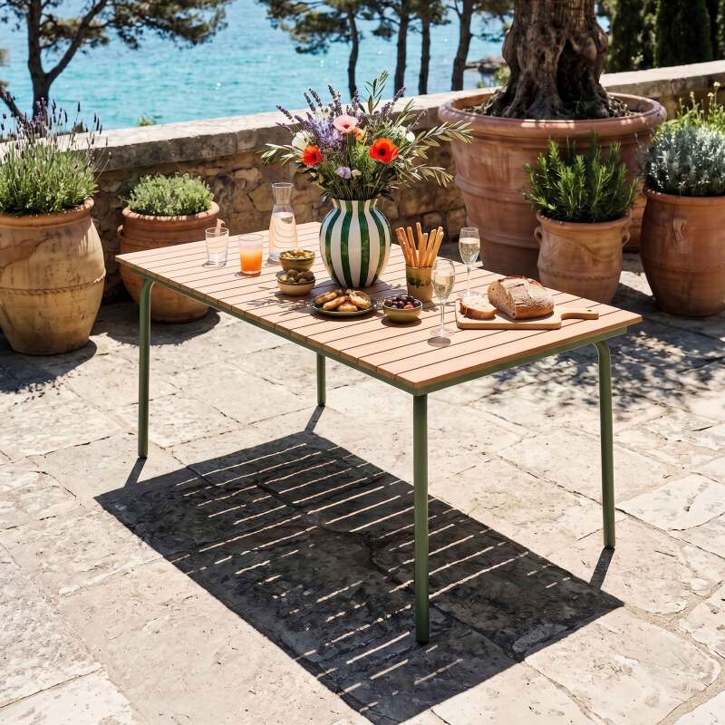 Table de jardin effet bois en métal et polywood 6 personnes 160x90 cm