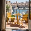 Table de jardin bistrot ronde inclinable en métal avec pied encastrable Ø70 cm et 2 chaises