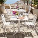 Table de jardin bistrot carrée inclinable en métal avec pied encastrable 70x70 cm et 2 chaises avec accoudoirs