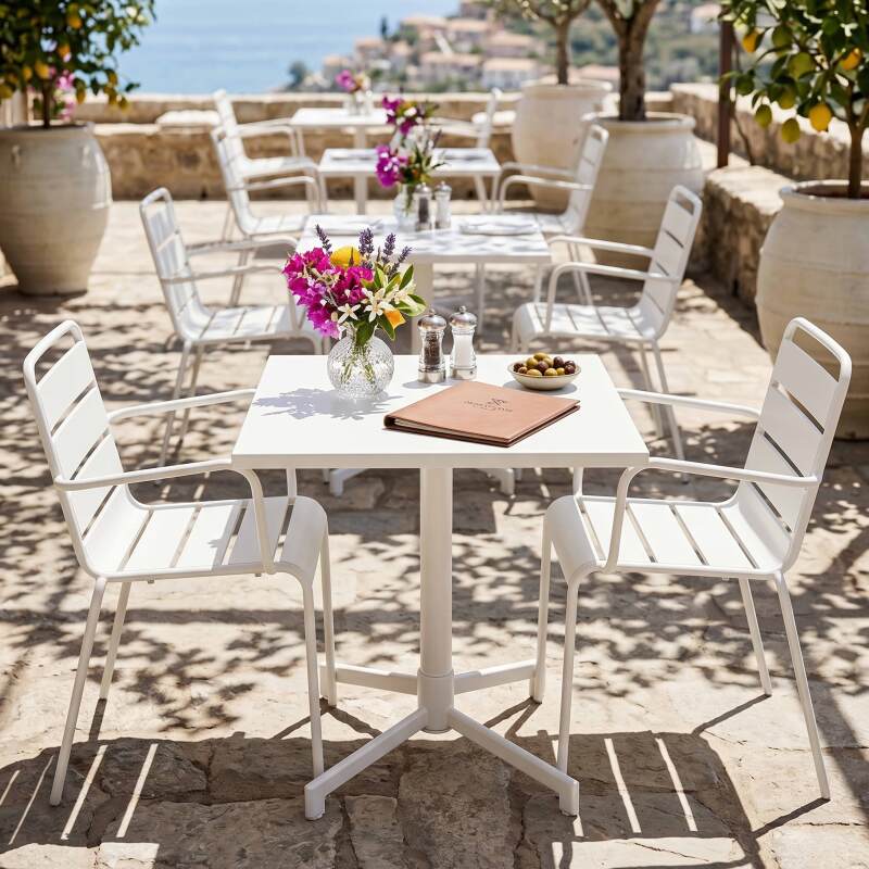 Table de jardin bistrot carrée inclinable en métal avec pied encastrable 70x70 cm et 2 chaises avec accoudoirs (6/7)