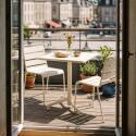 Table de jardin bistrot carré inclinable en métal avec pied encastrable 70x70 cm et 2 chaises