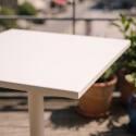 Table de jardin carrée inclinable en métal 2 à 4 personnes avec pied encastrable 70x70 cm