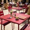 Table de jardin bistrot carrée en métal 70x70 cm et 2 chaises