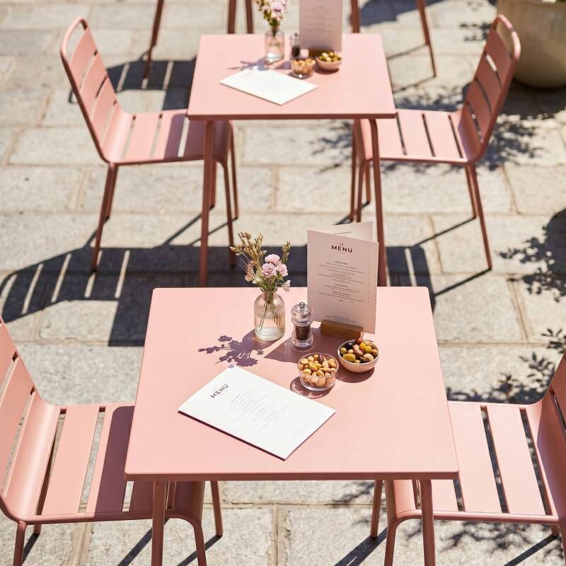 Table de jardin bistrot carrée en métal 70x70 cm et 2 chaises (6/7)
