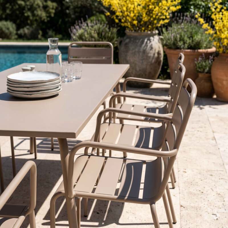 Table de jardin en métal 180x90 cm et 8 chaises avec accoudoirs (2/7)