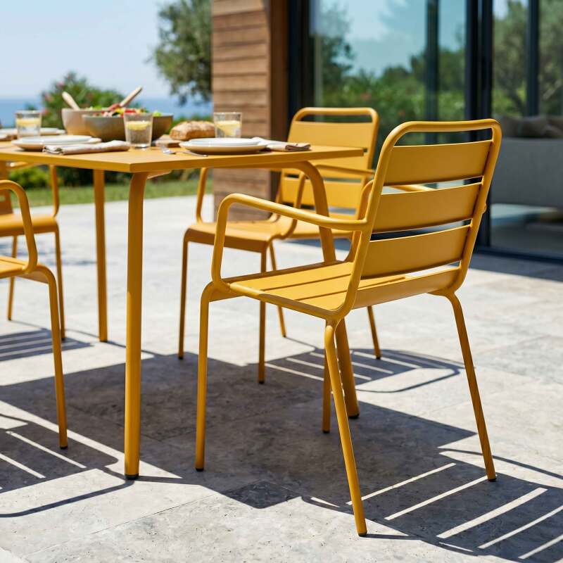 Table de jardin en métal 120x70 cm et 4 chaises avec accoudoirs (3/7)
