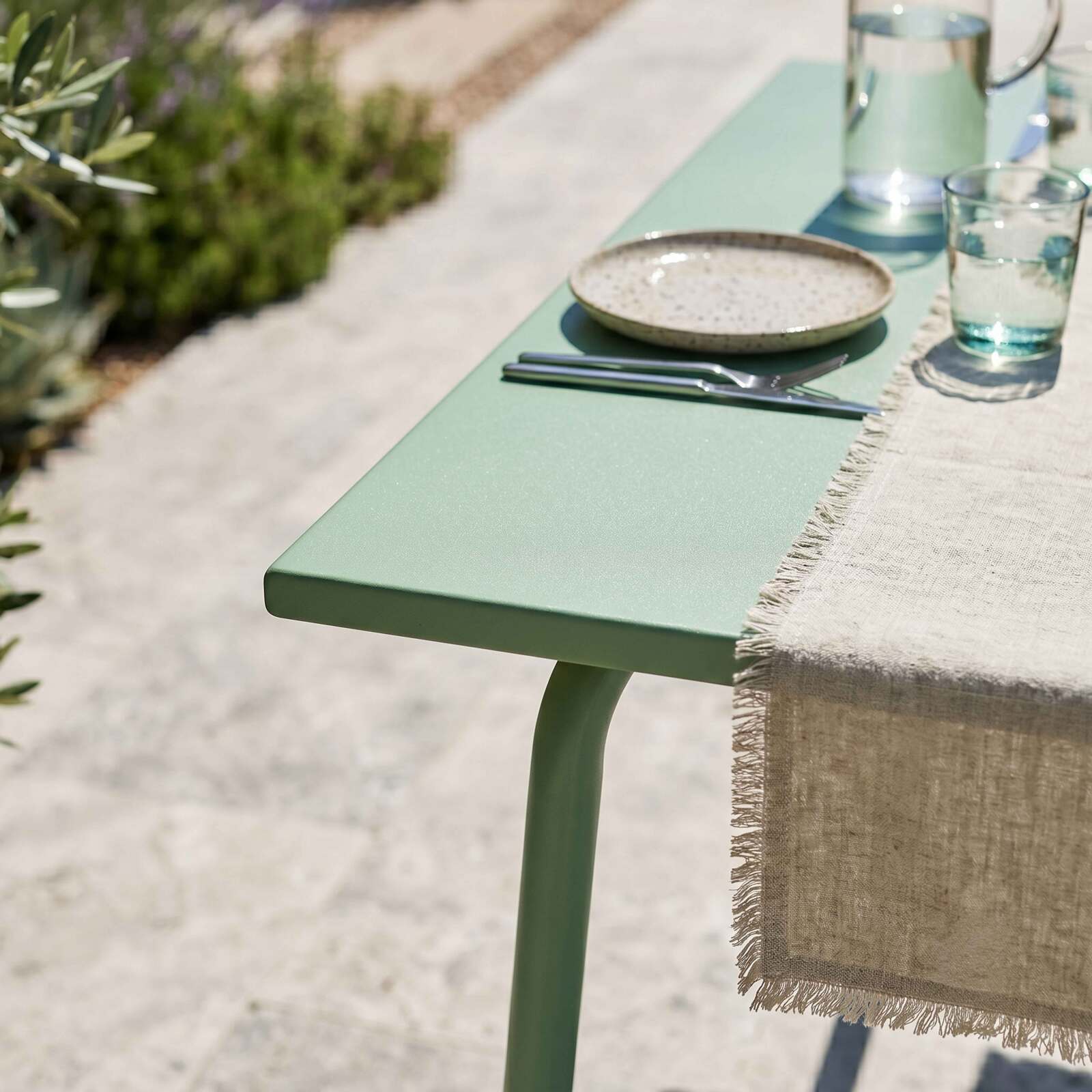Table de jardin en métal 6 personnes 120x70 cm