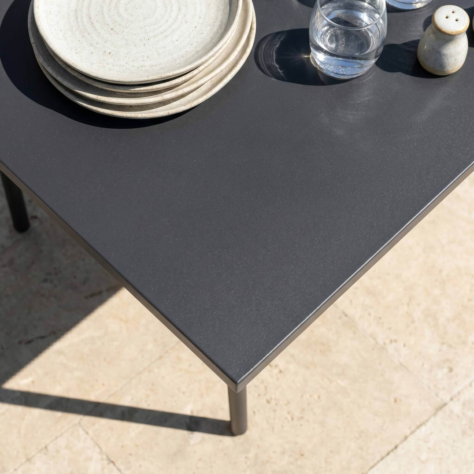 Table de jardin en métal 6 personnes 120x70 cm