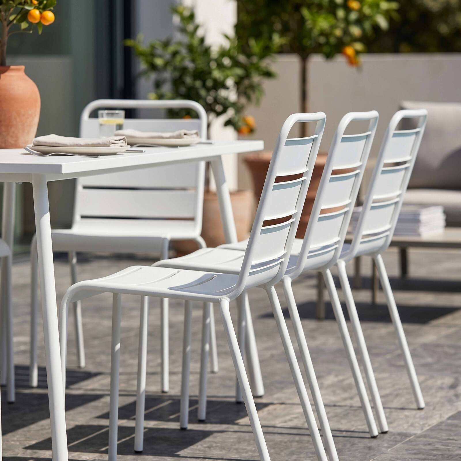 Table de jardin rectangulaire 180 x 90 cm et 8 chaises en métal