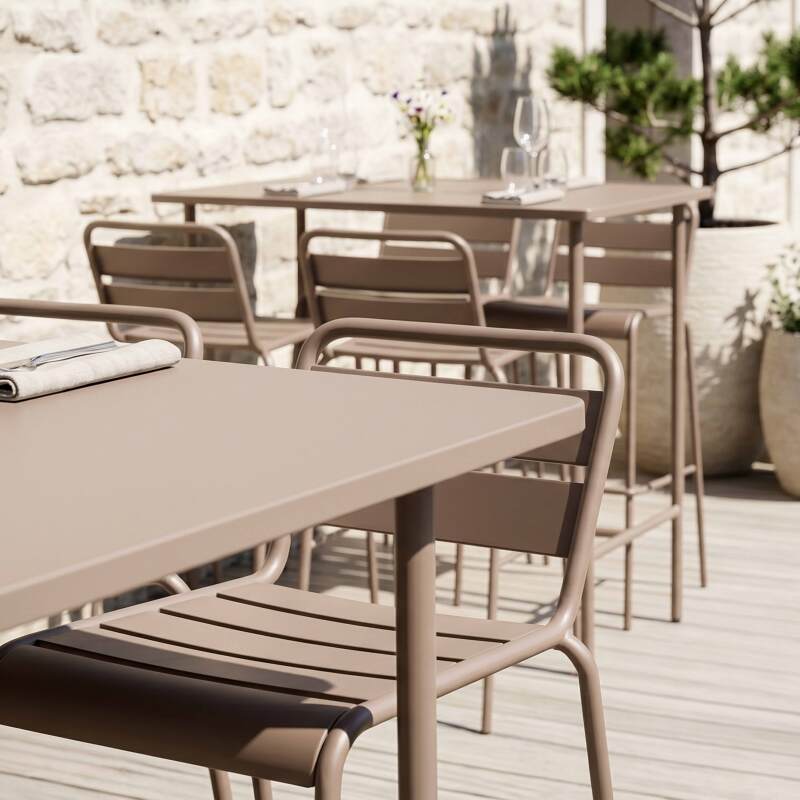 Table haute de jardin en métal 120x60 cm et 4 chaises hautes (6/7)