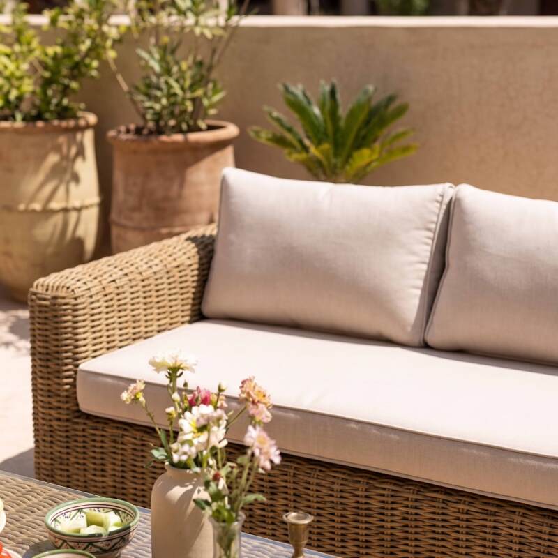 Salon de jardin bas en résine tressée 6 places avec 2 canapés, 2 fauteuils et 1 table basse (2/9)