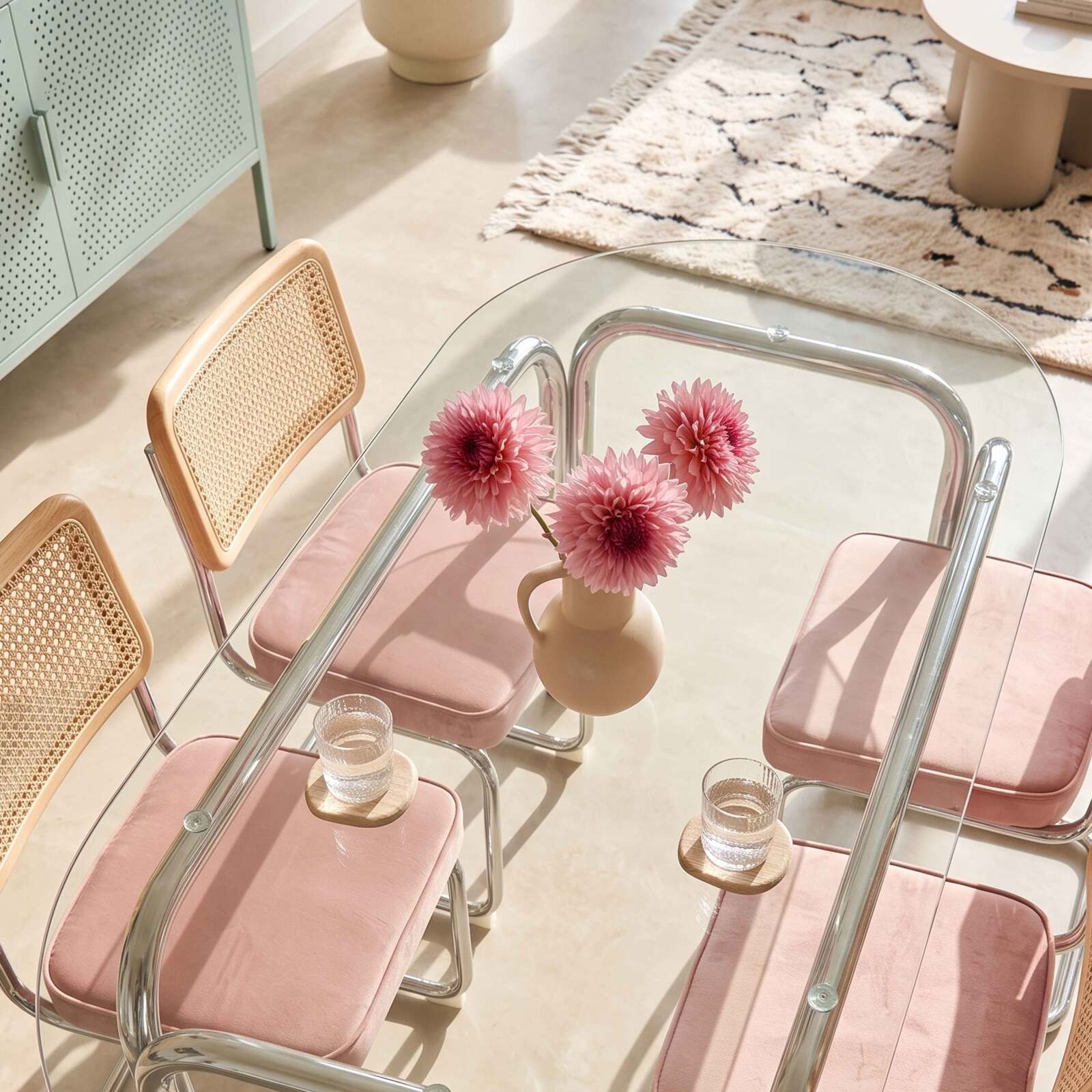 Table à manger ovale en métal et verre trempé 6 personnes